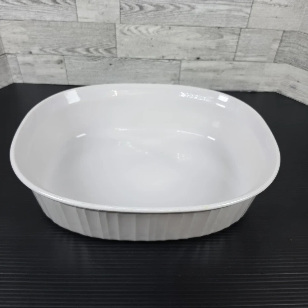 Corning Ware F-2-B‎ 2.8 Liter Oval Casserole Dish No Lid Made in USA